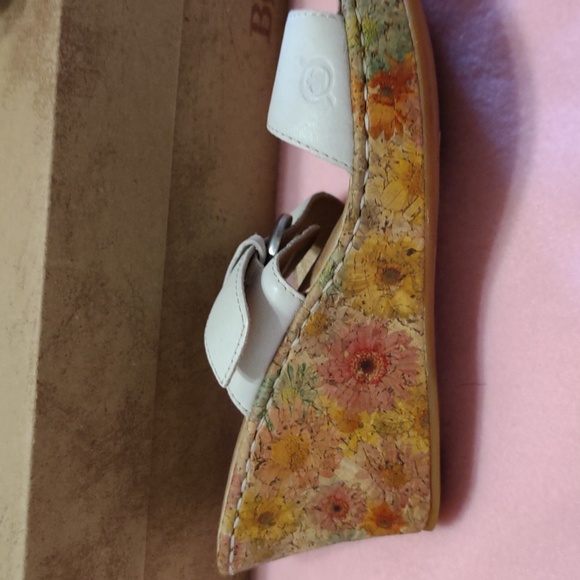 Born leather decorative slide in sandals - Picture 6 of 10